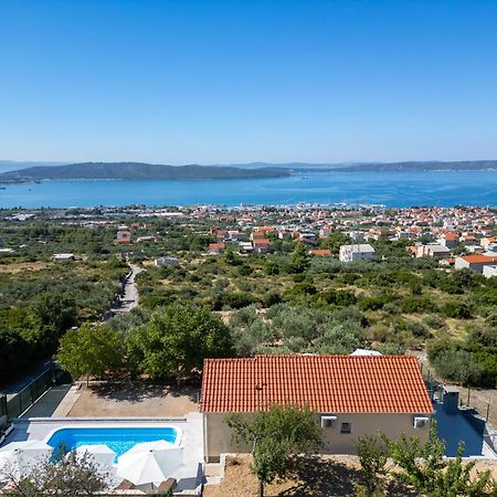 Private Villa Golden Hour With A View Of Split Area Kaštel Sućurac Extérieur photo