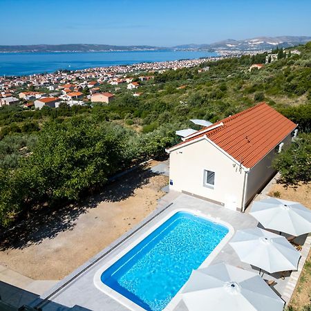 Private Villa Golden Hour With A View Of Split Area Kaštel Sućurac Extérieur photo
