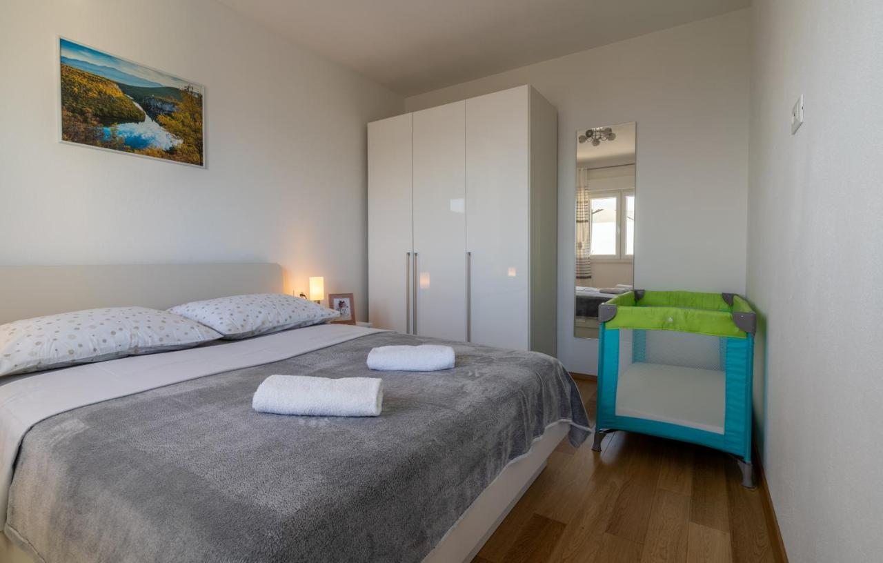 Private Villa Golden Hour With A View Of Split Area Kaštel Sućurac Extérieur photo