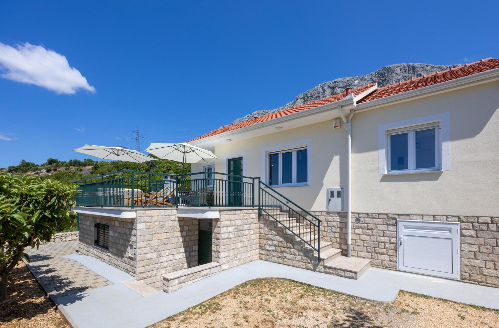 Private Villa Golden Hour With A View Of Split Area Kaštel Sućurac Extérieur photo